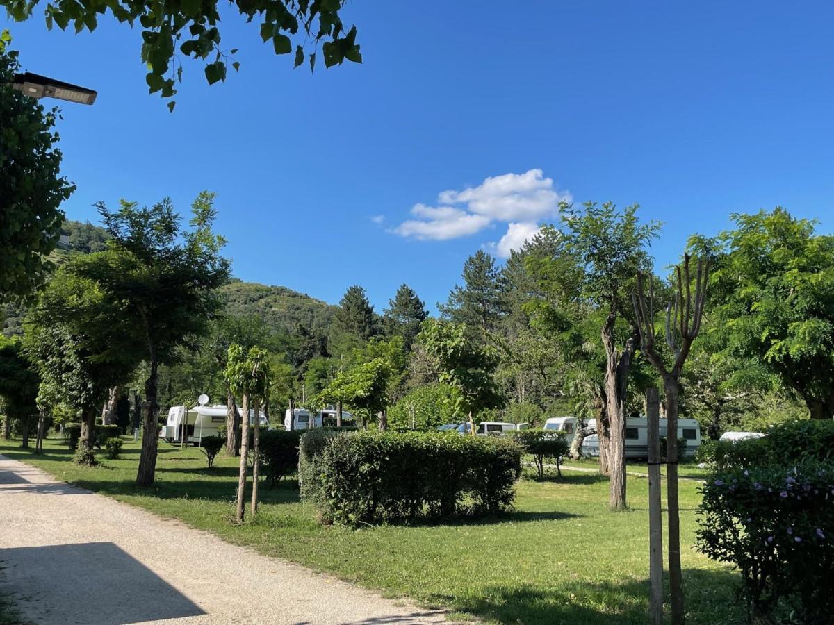 Camping Avec Piscine Et Riviere A Tournon Sur Rhone Ardeche מראה חיצוני תמונה